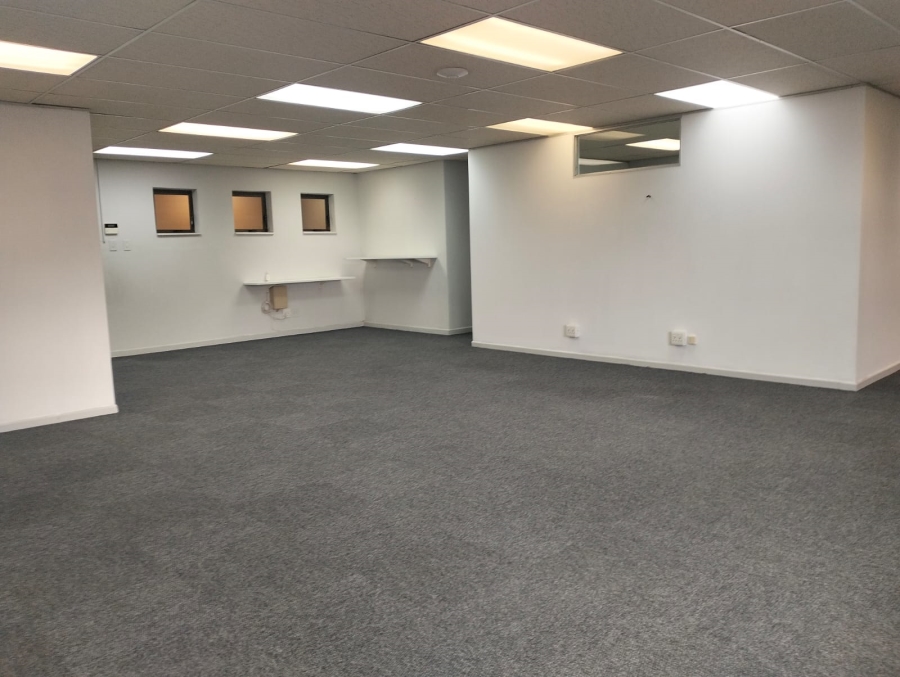 To Let Commercial Property for Rent in Eversdal Western Cape